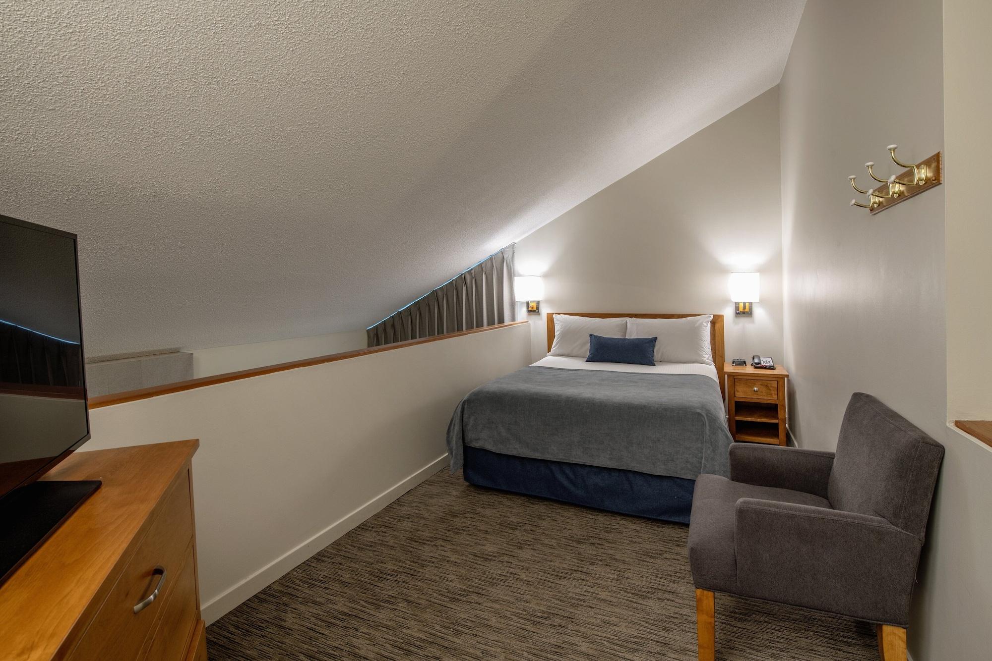 Whistler Village Inn & Suites Extérieur photo