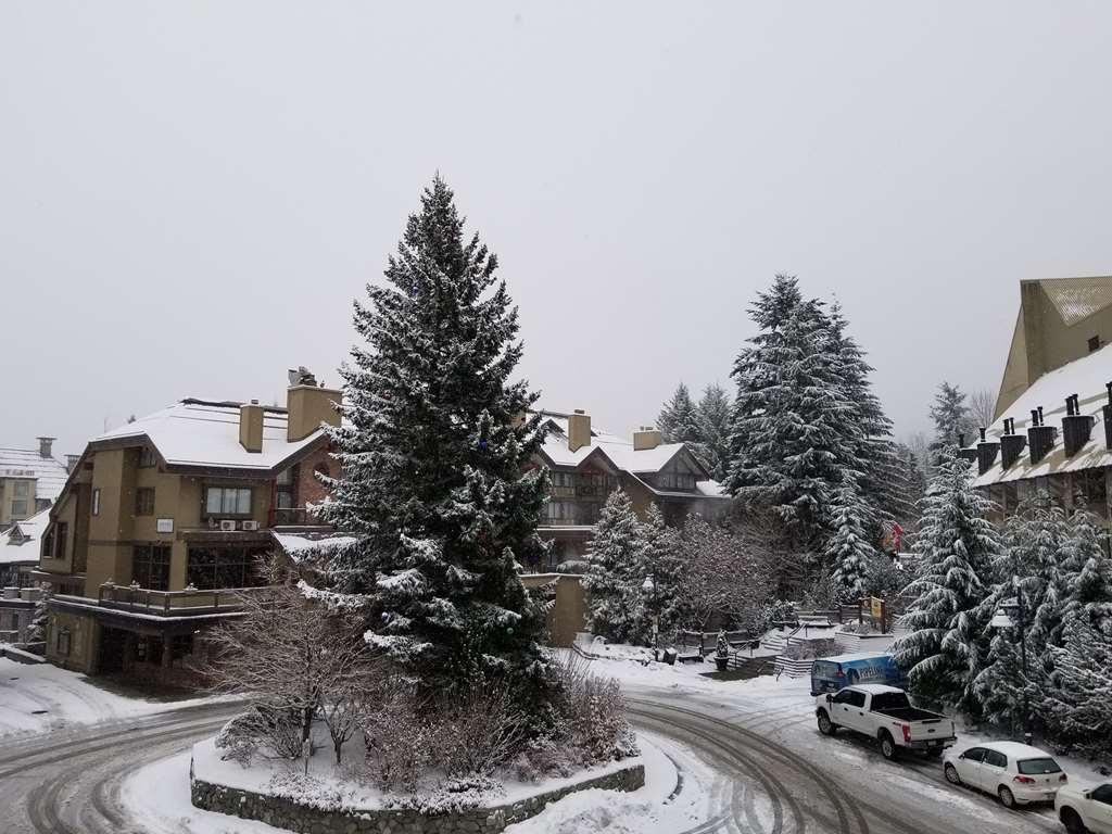 Whistler Village Inn & Suites Extérieur photo