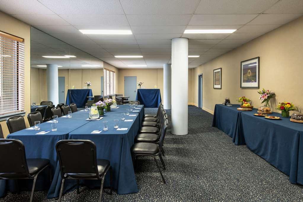 Whistler Village Inn & Suites Facilités photo