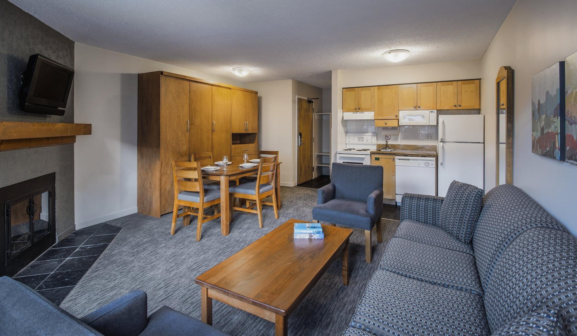 Whistler Village Inn & Suites Extérieur photo