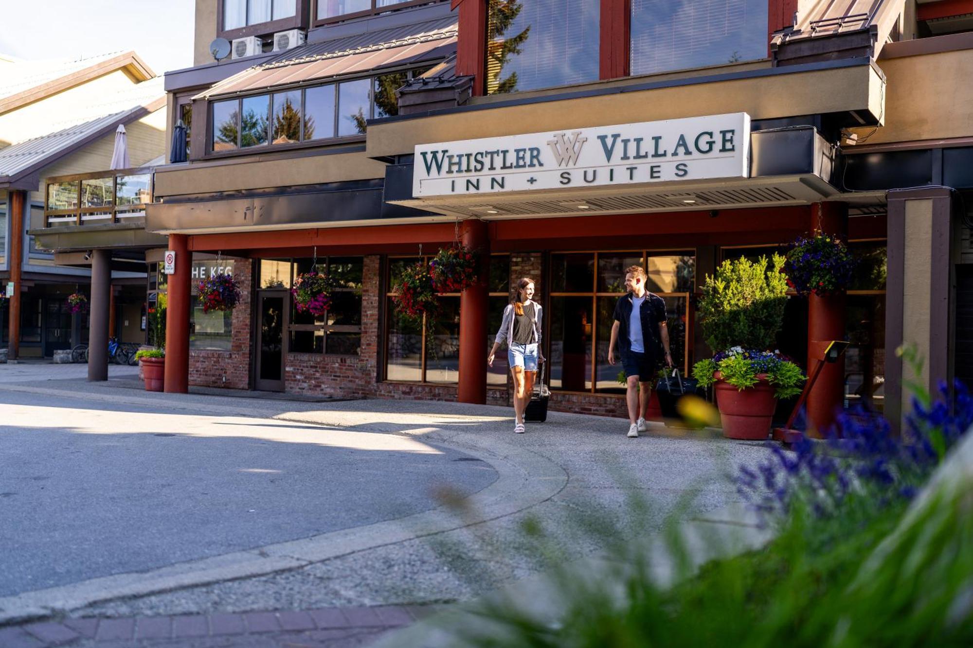 Whistler Village Inn & Suites Extérieur photo